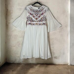 Roolee Women’s White Dress with Colorful Embroidered Floral Details Size S